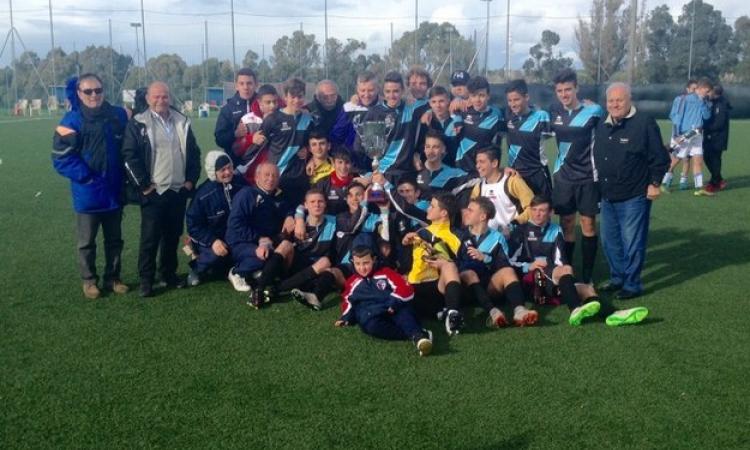 La Rappresentativa CR Lazio con la coppa del Porcelli ©GazReg