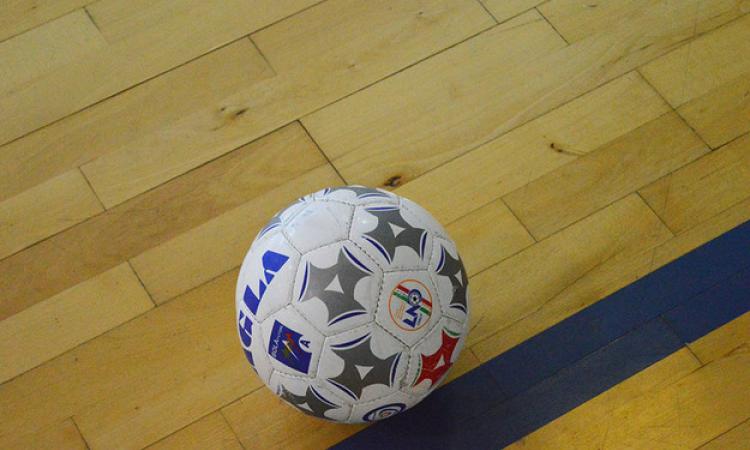 Palla al centro per il calcio a 5 