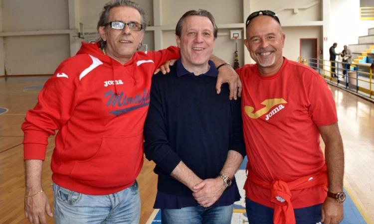 Foto di gruppo per i tecnici della Mirafin