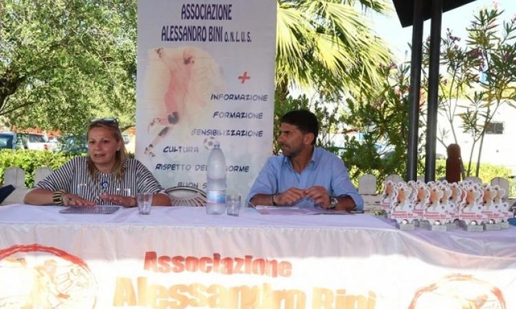 A sinistra Delia Bini, a destra Massimo Piangerelli, ds del Cinecittà Bettini (foto Lori)