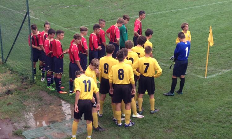 L&amp;apos;ingresso in campo delle due squadre @GazReg