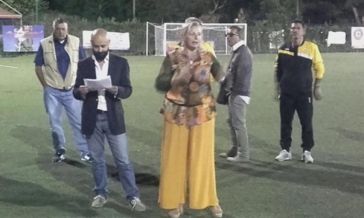 Delia Bini al momento della premiazione