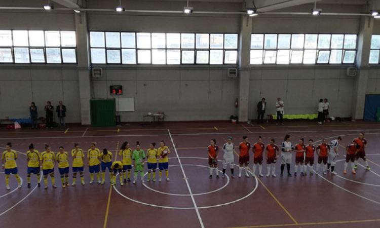 Le squadre a metà campo