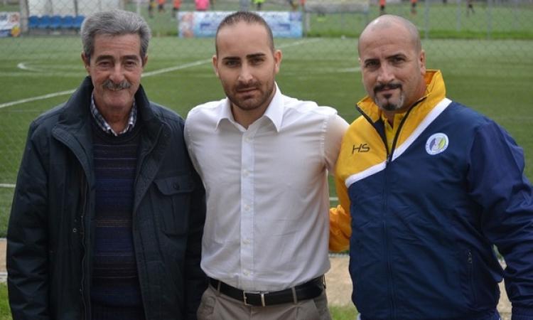 Al centro mister Ottobrini, affiancato da Roberto Ciani (a sinistra) e Fabrizio Ciani (a destra)