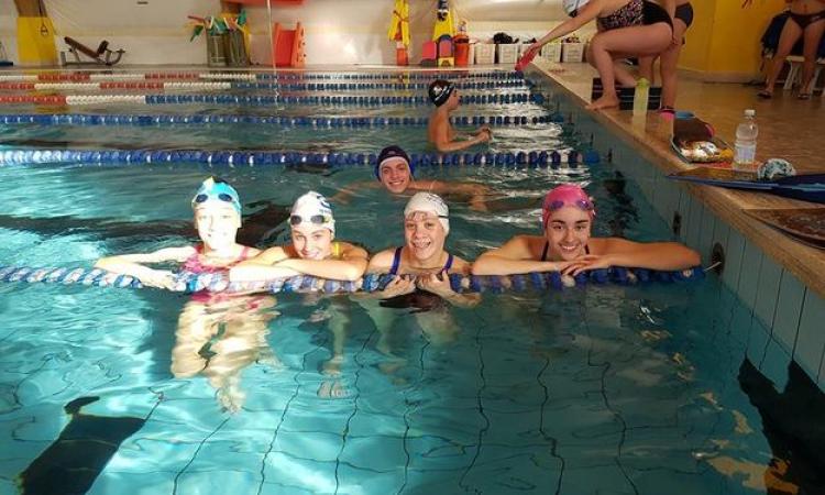 Le 4 ragazze che parteciperanno ai campionati italiani di Salvamento