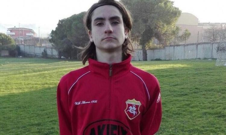 Kepi con la maglia dell&amp;apos;Ancona ©TorTreTeste