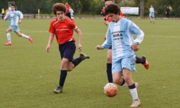 Vincenzi, autore del primo gol (©Sacchini)