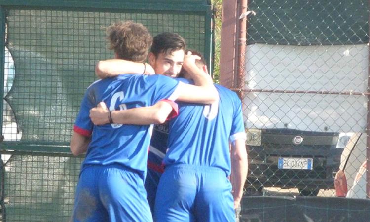 L&amp;apos;esultanza dei rossoblu dopo il successo per 6-0 in casa dell&amp;apos;Atletico Acilia ©Gazzetta Regionale