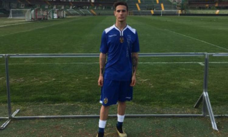 Granillo con il completo della Ternana all&amp;apos;interno del Liberati