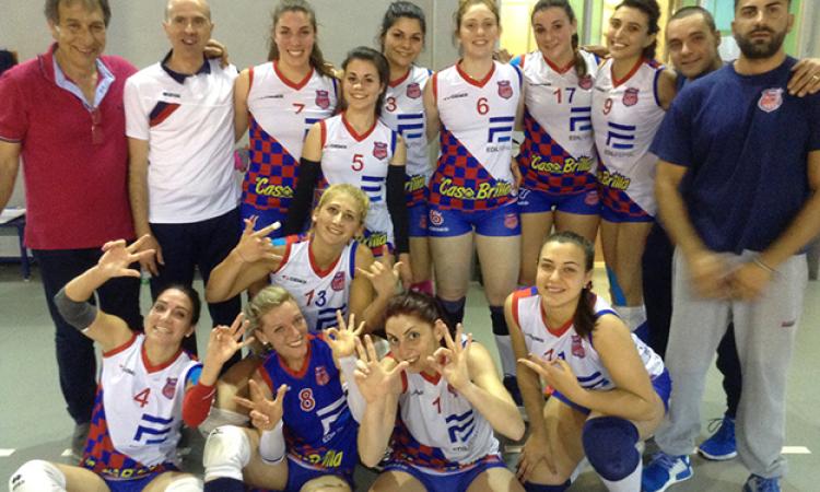 Le ragazze di Palombara esultano dopo il successo nel primo turno play off