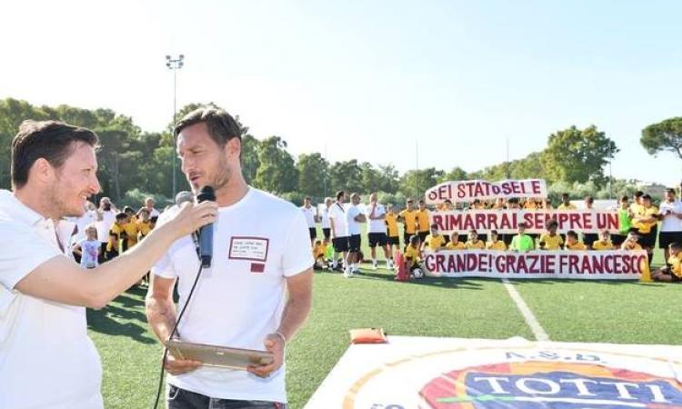 Totti, futuro nel calcio giovanile? © facebook Totti S.S.