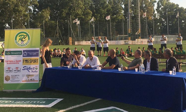 La presentazione di Giannini. Il Principe è al cento con la maglia nera