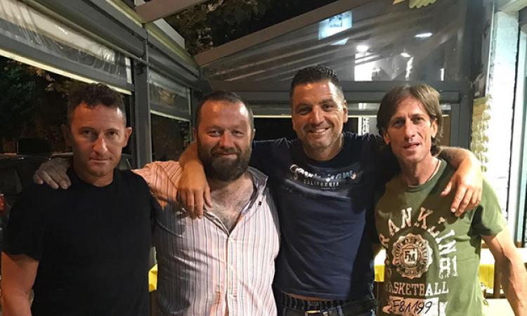 Il presidente Munaretto insieme allo staff tecnico