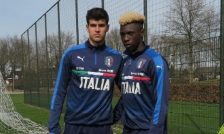 Pietro Pellegri e Moise Kean durante un raduno della Nazionale