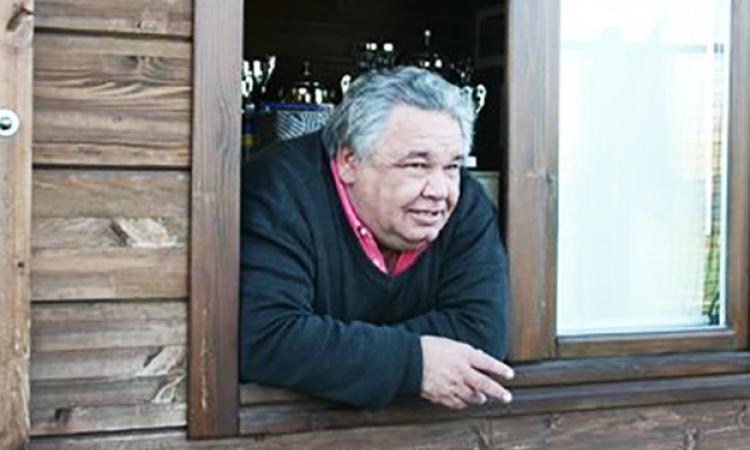 Giampiero Guarracino affacciatto alla &amp;quot;sua&amp;quot; finestra del Vittorio e Paolo Testa © Paolo Lori