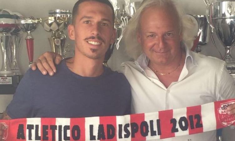 Pratesi con il dg Garau (foto Atletico Ladispoli)