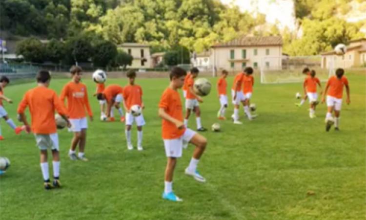 I 2004 a Cascia (©Facebook/ASD Orange Futbolclub