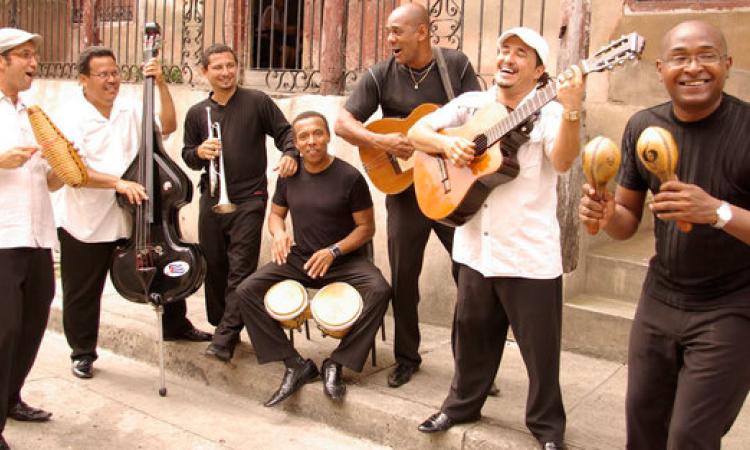 Italia - Cuba: solidarietà in concerto con Victor Quinones