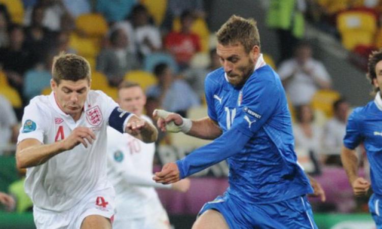 Daniele De Rossi contro Gerrard