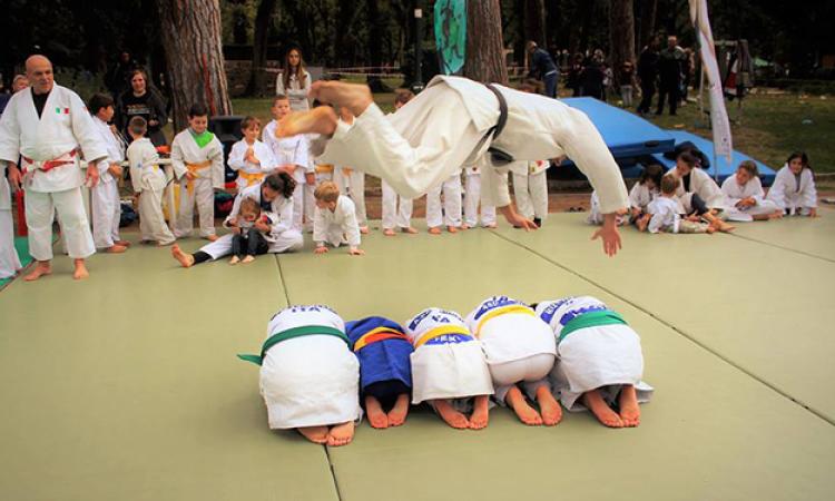 Un&amp;apos;immagine della festa dello sport