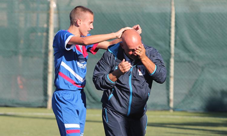 Belletti scherza con un dirigente di mister Corsi ©De Cesaris