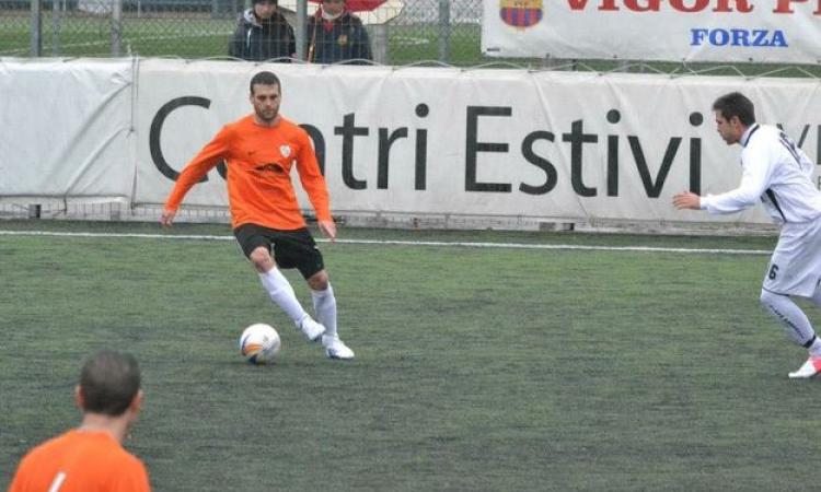 Lorenzo Alteri carica la sua Pibe de Oro