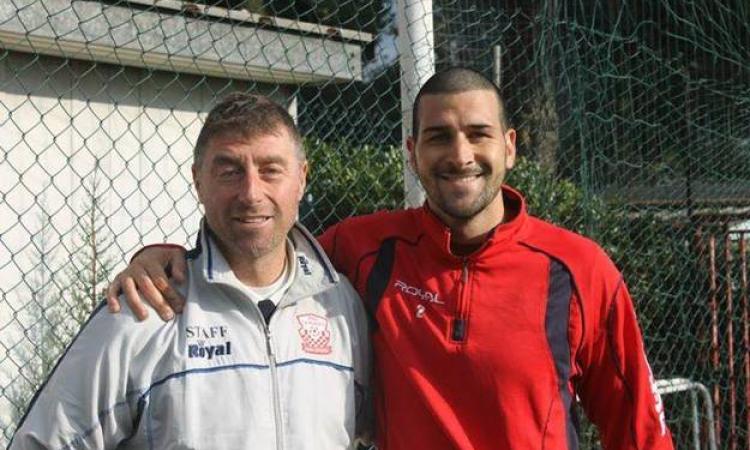 Marco Savo e Simone Anselmi, difensore del Villalba (©Facebook)