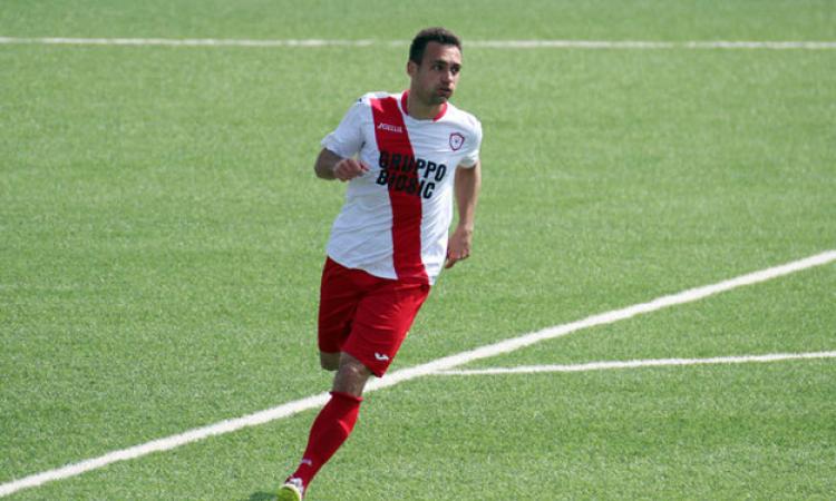 Renan Pippi firma con l&amp;apos;SFF Atletico