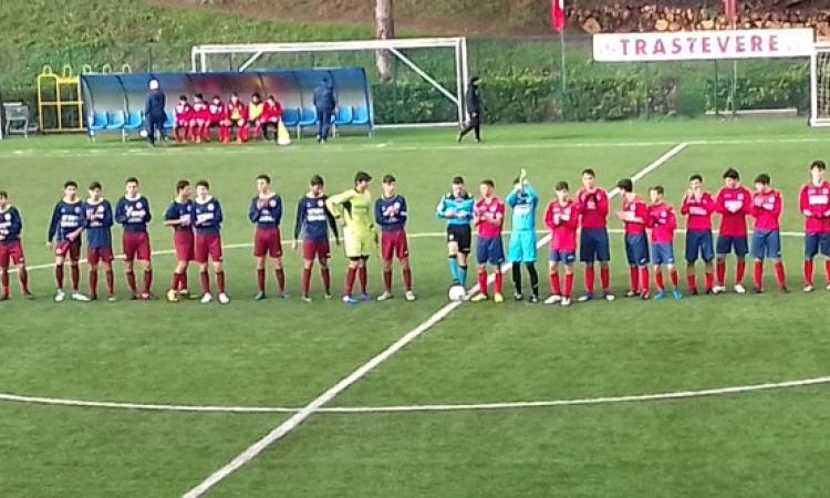 L&amp;apos;ingresso in campo delle due squadre