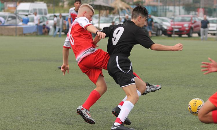 Orlandi forma l&amp;apos;1-0 ©De Cesaris