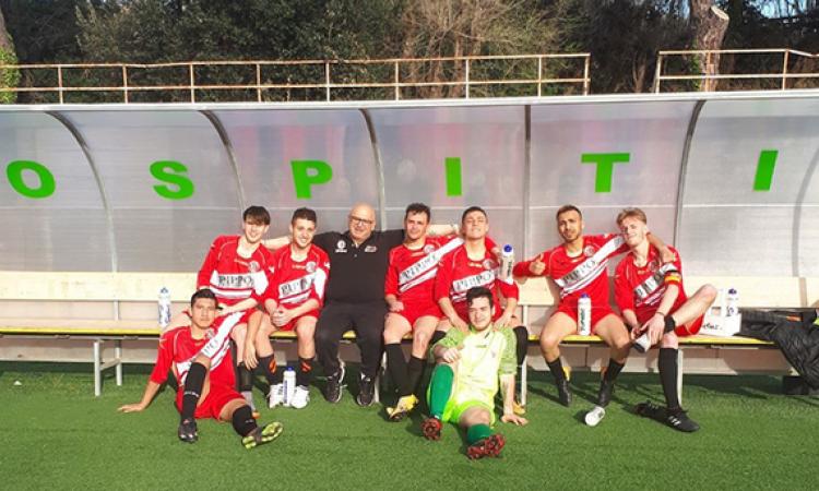 I ragazzi del Monte Mario sulla panchina dell&amp;apos;Olindo Galli ©GazReg
