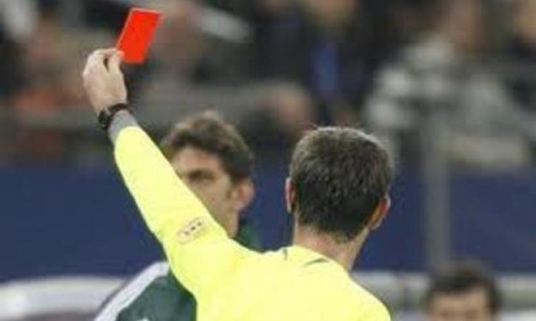 Tutelare gli arbitri, aiuta le società. Ora serve una svolta