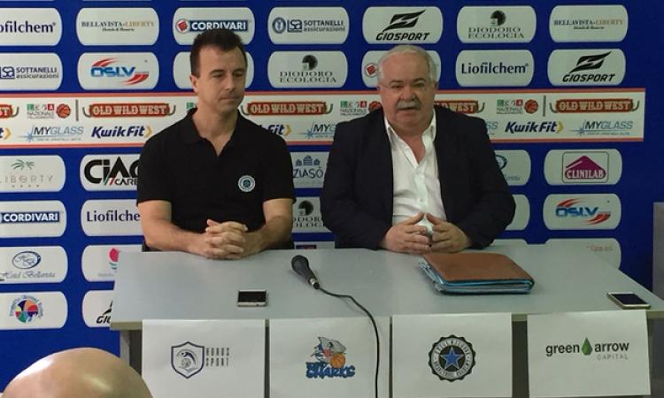 Nella foto, Daniele Camponeschi della Stella Azzurra e il Presidente Antonio Norante del Roseto Sharks