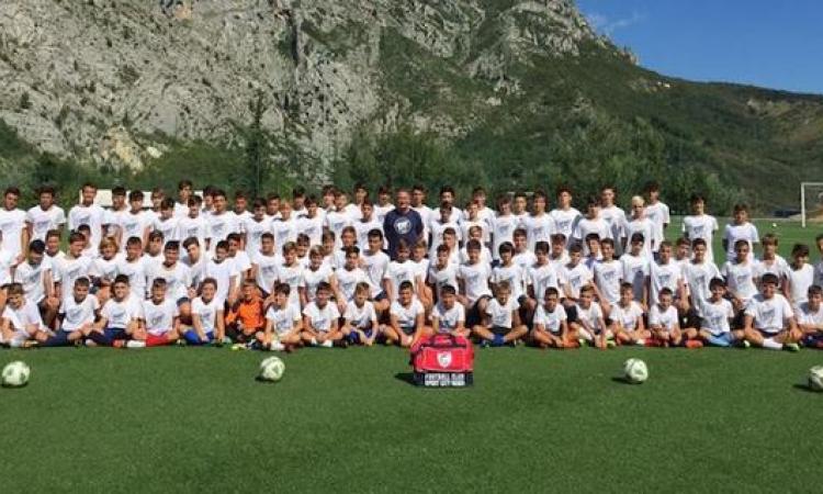 La foto ufficiale del ritiro della Sport City FC a Fara San Martino ©Facebook