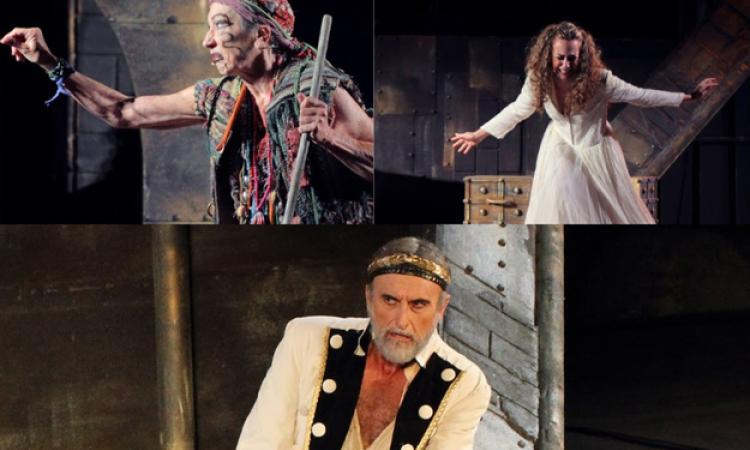 Dall&amp;apos;alto a sinistra: Carla Cassola, Giulia Sanna e Massimo Venturiello in &amp;quot;Antigone&amp;quot;