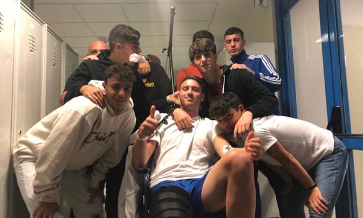La instagram story pubblicata da Franco con alcuni dei suoi compagni in visita