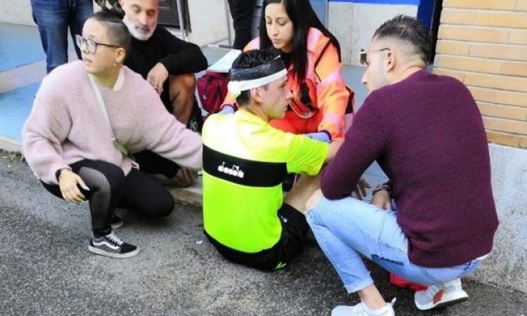 Il giovane Bernardini dopo l&amp;apos;aggressione