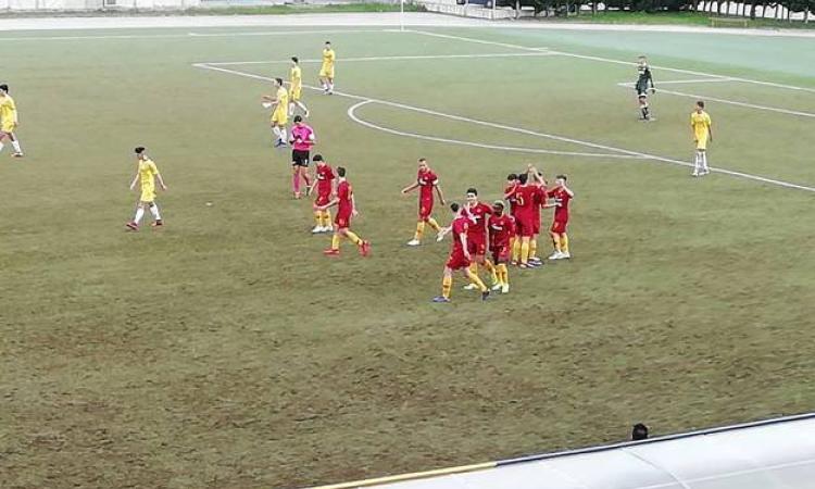 Satriano segna e la Roma esulta nel derby ©GazReg