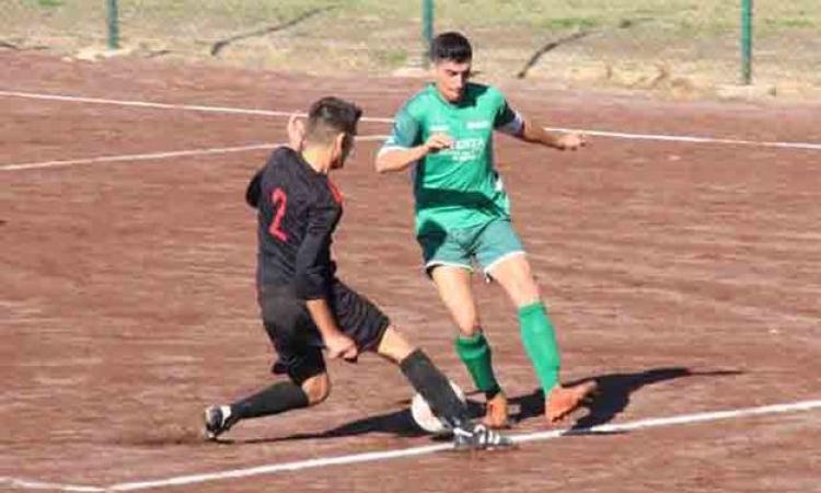 Licenza, pari in rimonta
