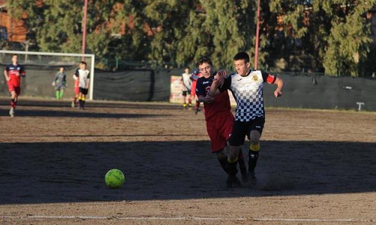 Honey Soccer ©DelGobbo