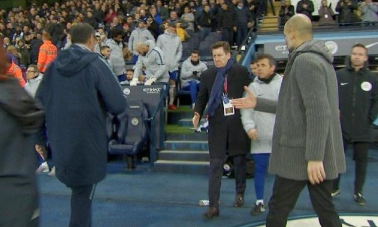 Sarri non stringe la mano a Guardiola