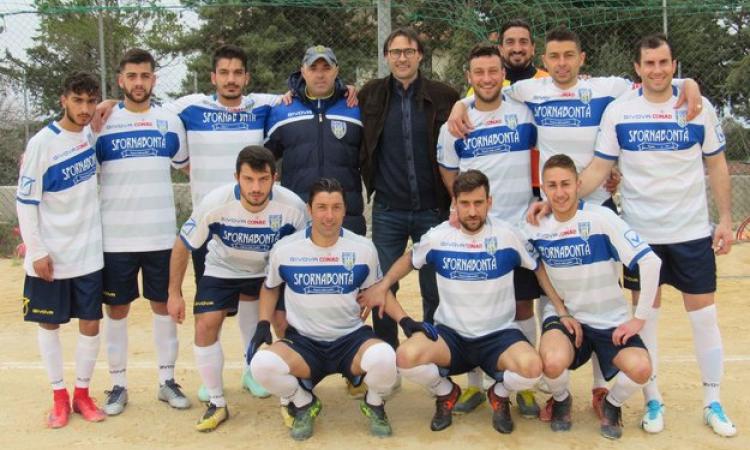 La squadra con il direttore Terra (foto MSGC)