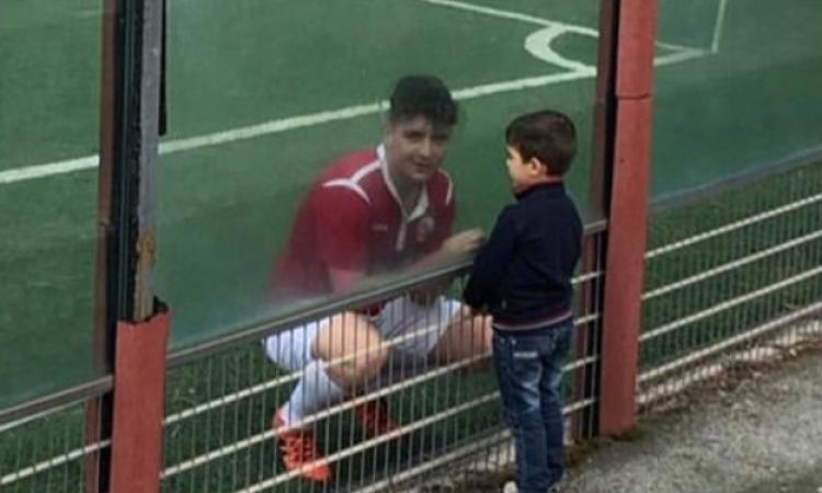 Luca Paolini insieme al fratellino 