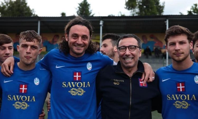 Il Presidente Monnanni insieme ai ragazzi del Montespaccato 