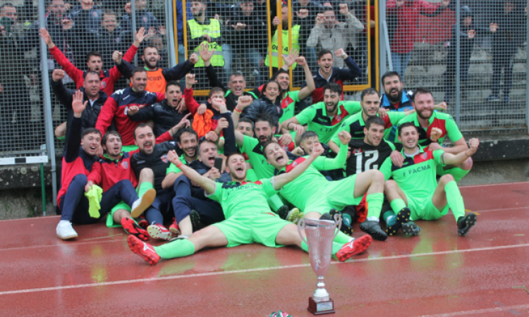 La Sorianese festeggia sotto la pioggia di Fascati ©De Cesaris