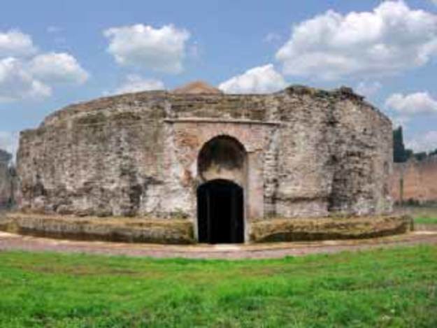 Il Mausoleo di Romolo