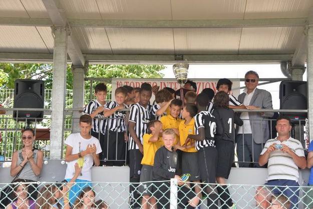 La premiazione della Juventus © photosportroma.it