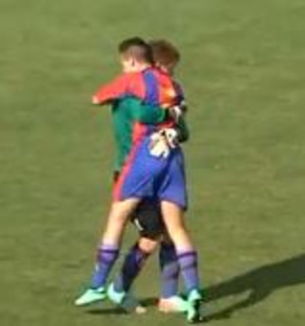 Brunetti abbracciato da Cellitti