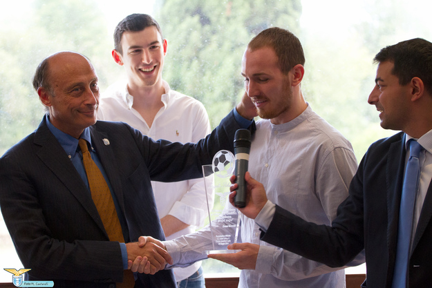 Schininà e Mentasti premiati da Buccioni (Foto © Cantarelli)