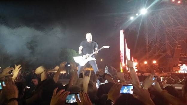 James Hetfield voce e chitarra dei Metallica